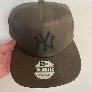 Brand new New Era Yankees “golfer” cap